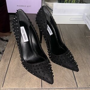 Black studded Steve Madden pumps
